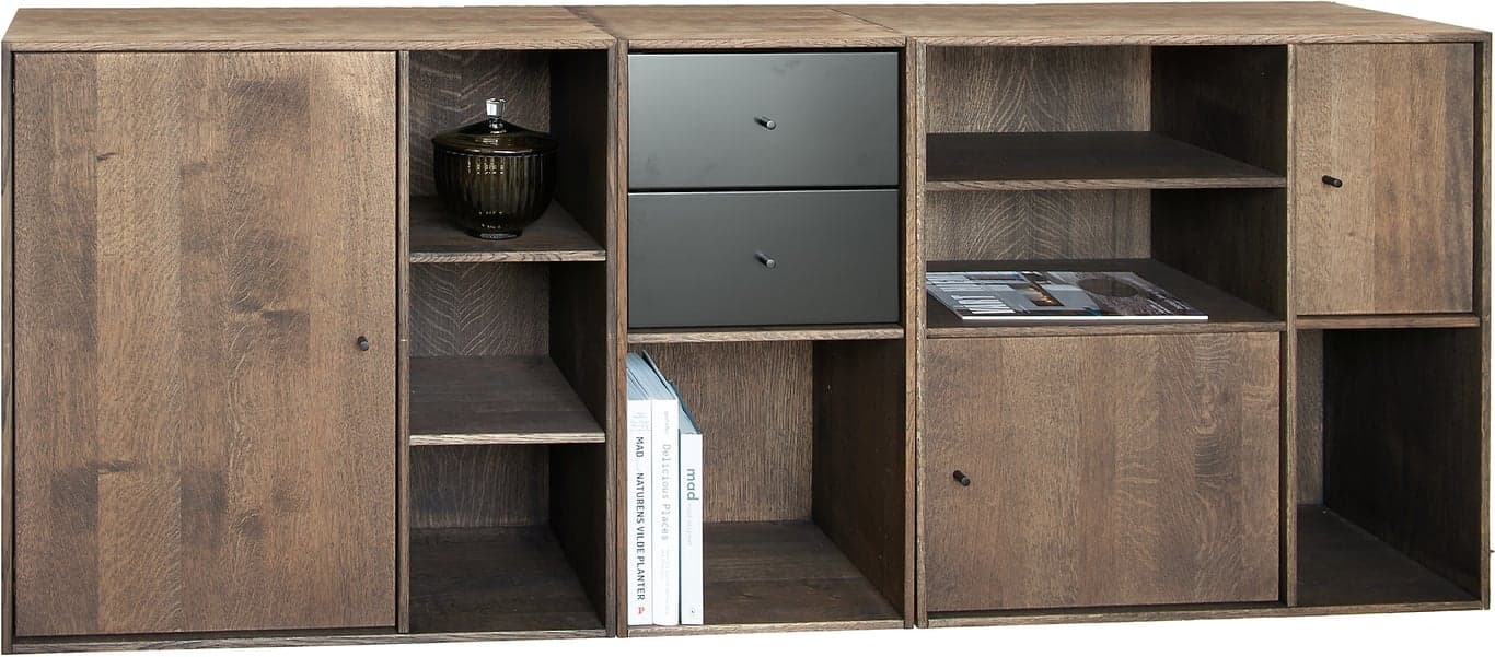 Bilde av Square skjenk (177 x 34, H 71 cm. Modulsystem oppsett 167, skjenk i mørk smoked med dører og skuffer)