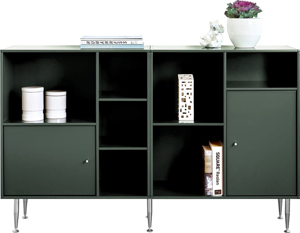 Bilde av Square oppsett 182 skjenk (142 x 34 x  H 87 cm. Modulsystem oppsett 182. Nydelig skjenk i mørkegrønn farge, med asymmetriske dører og masse hylleplass. Levers med metallben.)