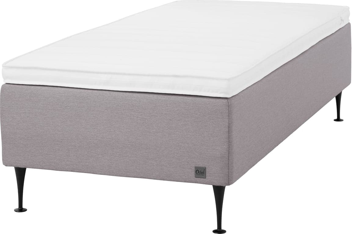 Bilde av Odel® Foss rammeseng 90x200 (Tekstil Dovre koks, fast liggekomfort, inkludert Odel 35 overmadrass og sengeben)