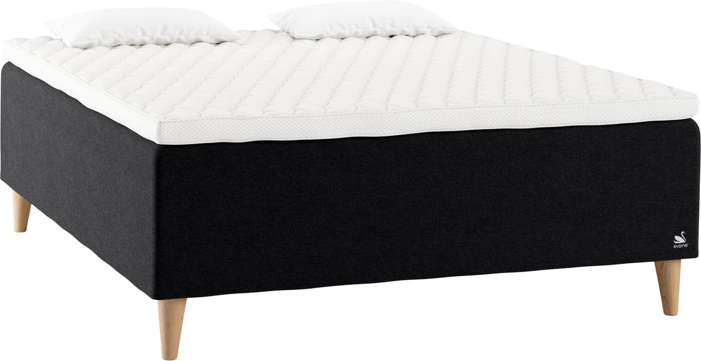 $Bilde av Svane® Mila kontinentalseng 180x200 (Moment Midnight, Earth LatexGel overmadrass, Cone Oak 19cm ben)