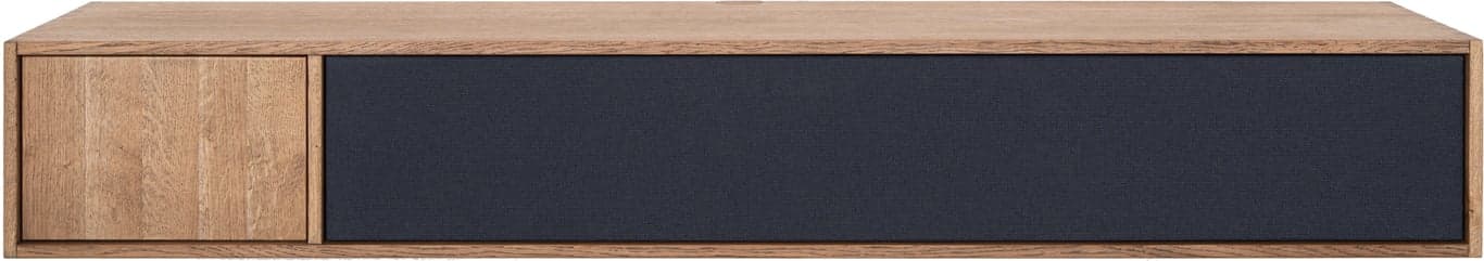 Bilde av Square TV benk (170 x 34, H 25 cm oppsett 166,  i lys smoked eik med 1 mørkegrå front i stoff og 1 tredør. Fjernbetjening kan gå gjennom stoff-fronten.)