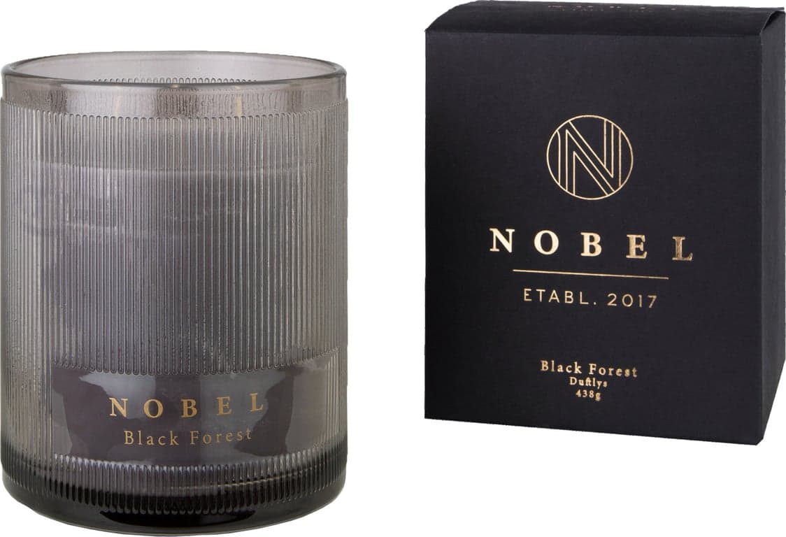 Bilde av Nobel duftlys (svart, Black Forest 11x11x13 cm, glass, duftolje)