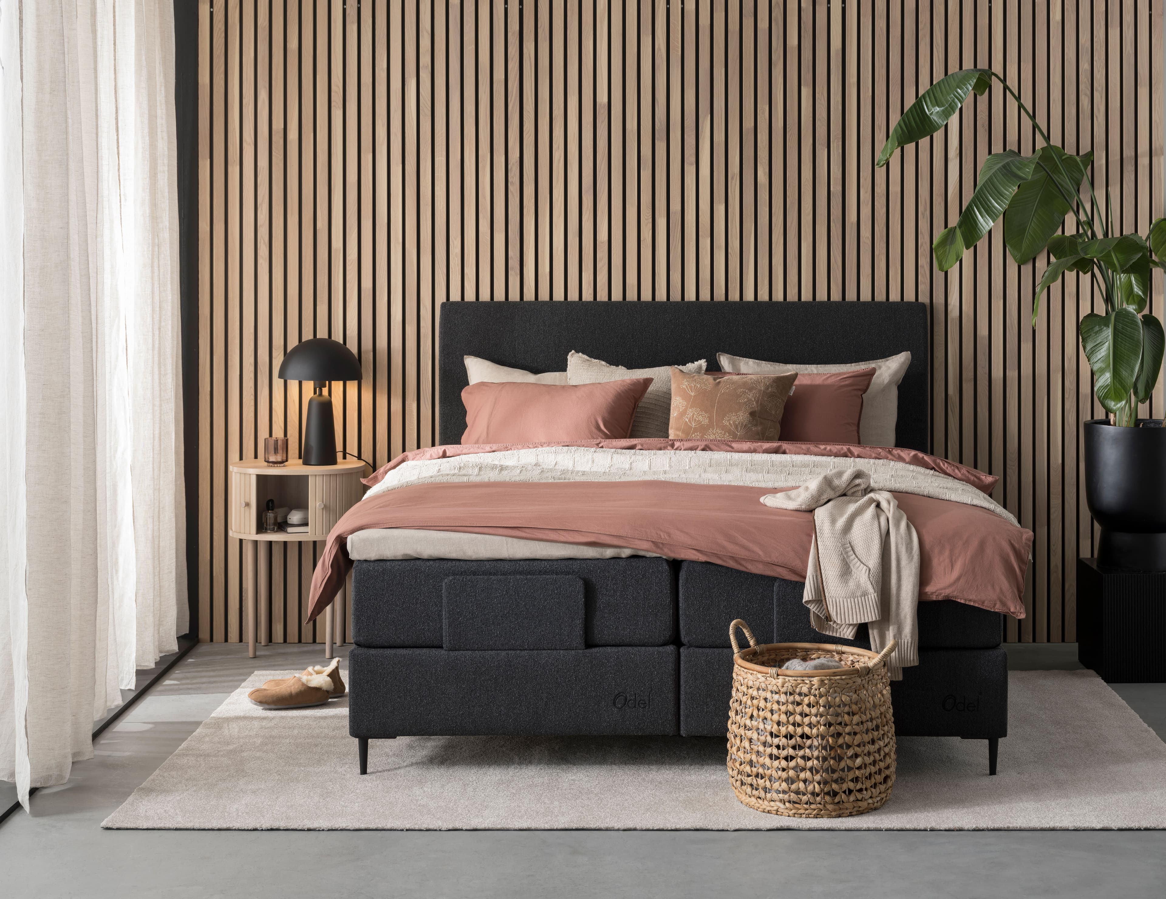 Odel Tind seng fra Fagmøbler